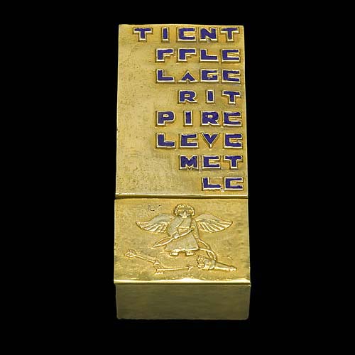 Bo&icirc;te &agrave; cigarettes en bronze - �L'amour soutient...�